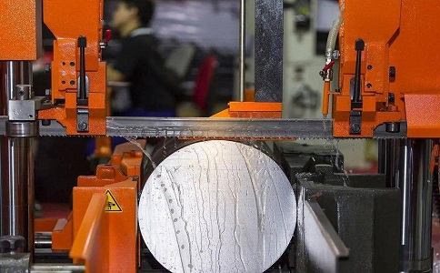 清新立式金属带锯床切削出现跑带故障解决方法！